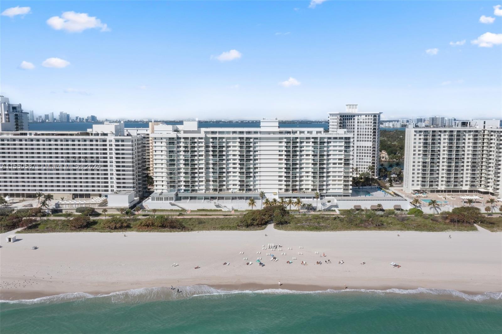5601 Collins Ave M12, Miami Beach, Florida 33140, 5 Bedrooms Bedrooms, ,4 BathroomsBathrooms,Residentiallease,For Rent,5601 Collins Ave M12,A11550587