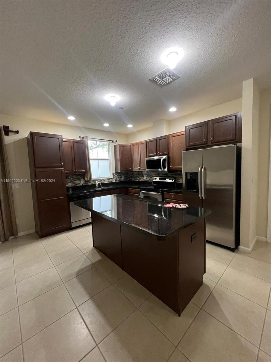 4328 Cascada Cir, Cooper City, FL, 33024 United States, 3 Bedrooms Bedrooms, ,2 BathroomsBathrooms,Residential,For Sale,Cascada Cir,A11551003