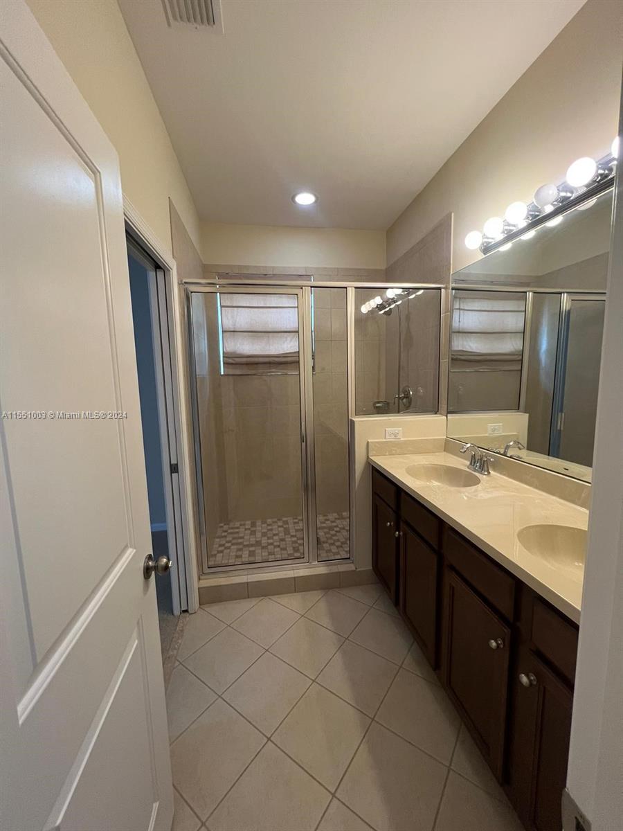 4328 Cascada Cir, Cooper City, FL, 33024 United States, 3 Bedrooms Bedrooms, ,2 BathroomsBathrooms,Residential,For Sale,Cascada Cir,A11551003