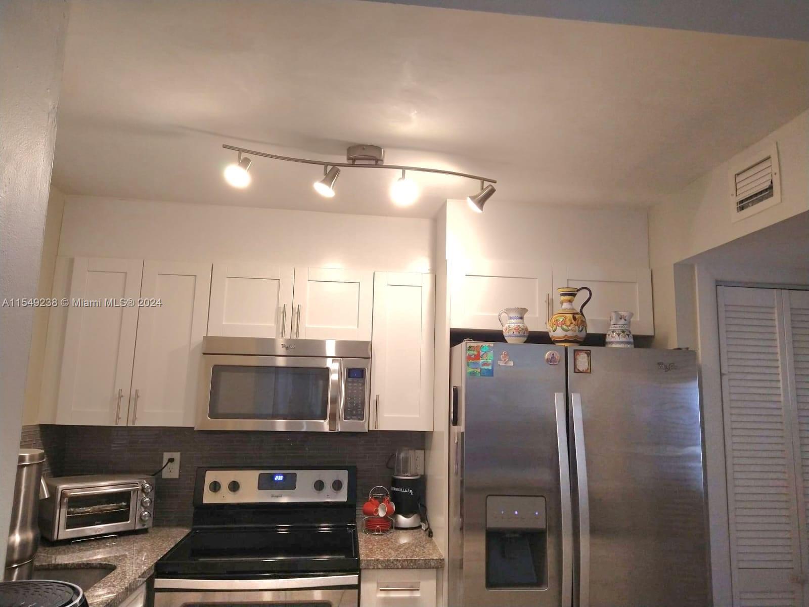 8893 Fontainebleau Blvd, Miami, FL, 33172 United States, 2 Bedrooms Bedrooms, ,2 BathroomsBathrooms,Residential,For Sale,Fontainebleau Blvd,A11549238