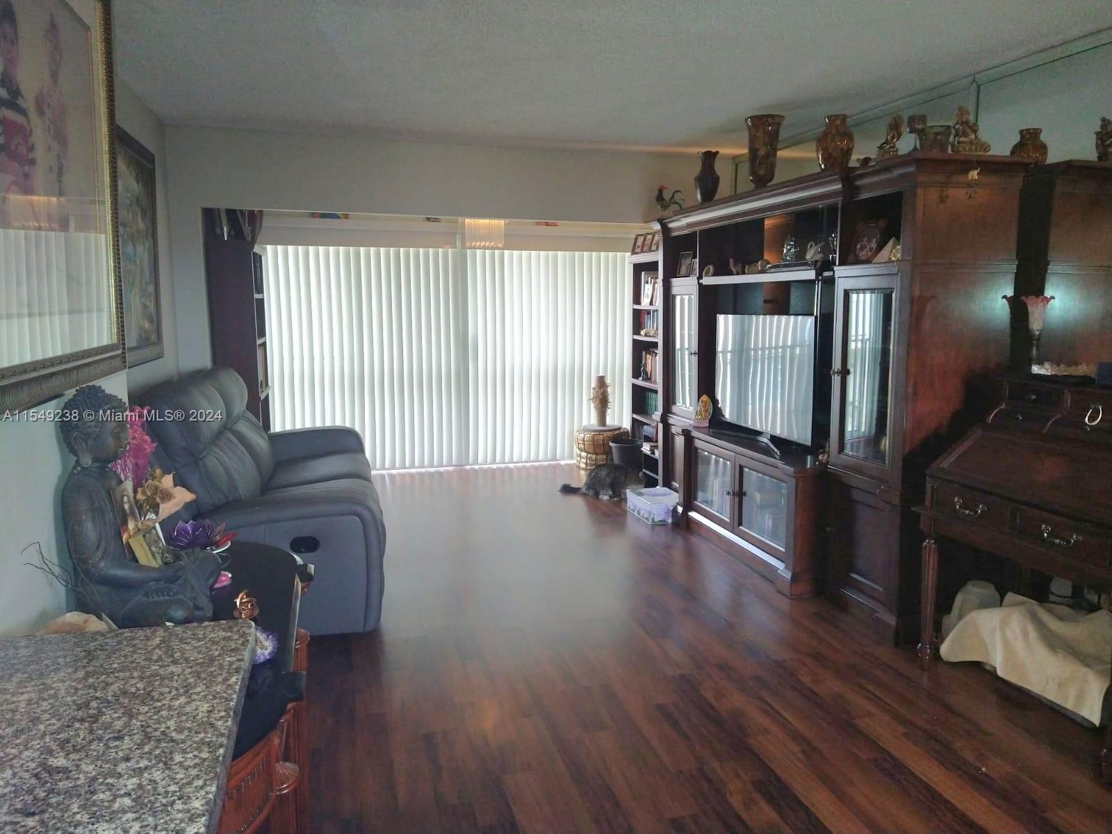 8893 Fontainebleau Blvd, Miami, FL, 33172 United States, 2 Bedrooms Bedrooms, ,2 BathroomsBathrooms,Residential,For Sale,Fontainebleau Blvd,A11549238