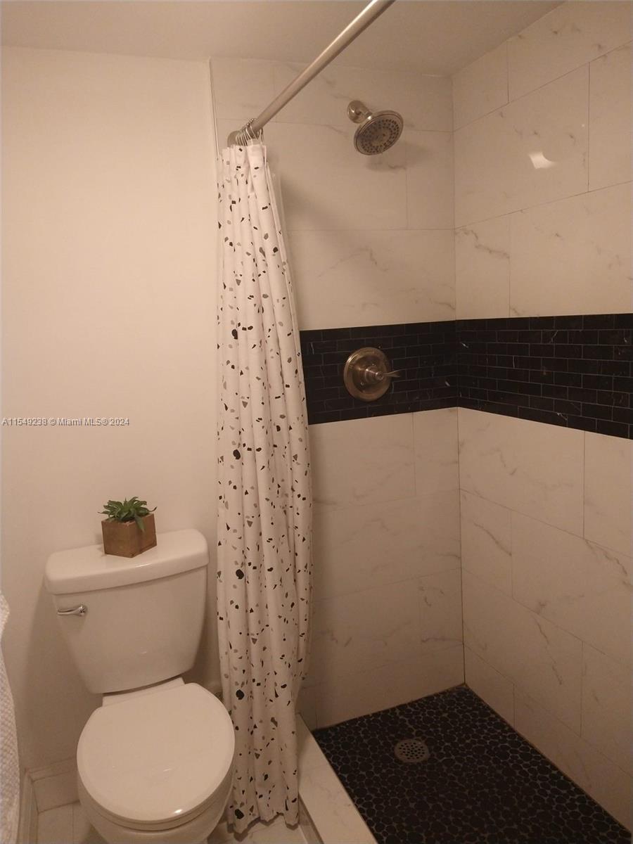8893 Fontainebleau Blvd, Miami, FL, 33172 United States, 2 Bedrooms Bedrooms, ,2 BathroomsBathrooms,Residential,For Sale,Fontainebleau Blvd,A11549238
