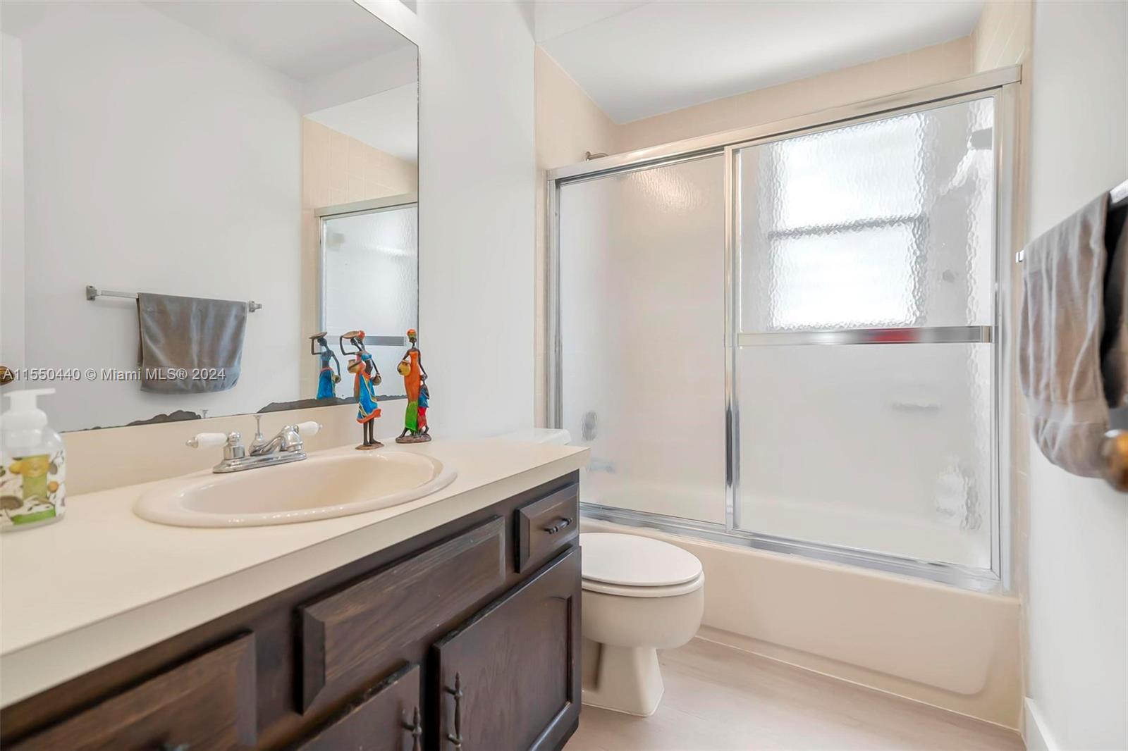 2880 Evergreen Way, Cooper City, FL, 33026 United States, 3 Bedrooms Bedrooms, ,2 BathroomsBathrooms,Residential,For Sale,Evergreen Way,A11550440