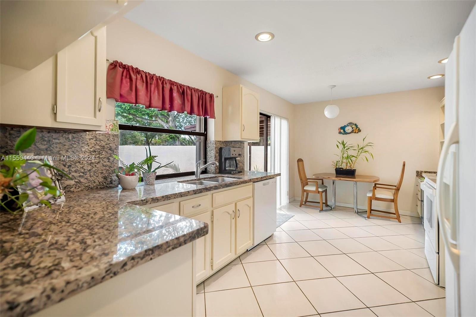 2880 Evergreen Way, Cooper City, FL, 33026 United States, 3 Bedrooms Bedrooms, ,2 BathroomsBathrooms,Residential,For Sale,Evergreen Way,A11550440