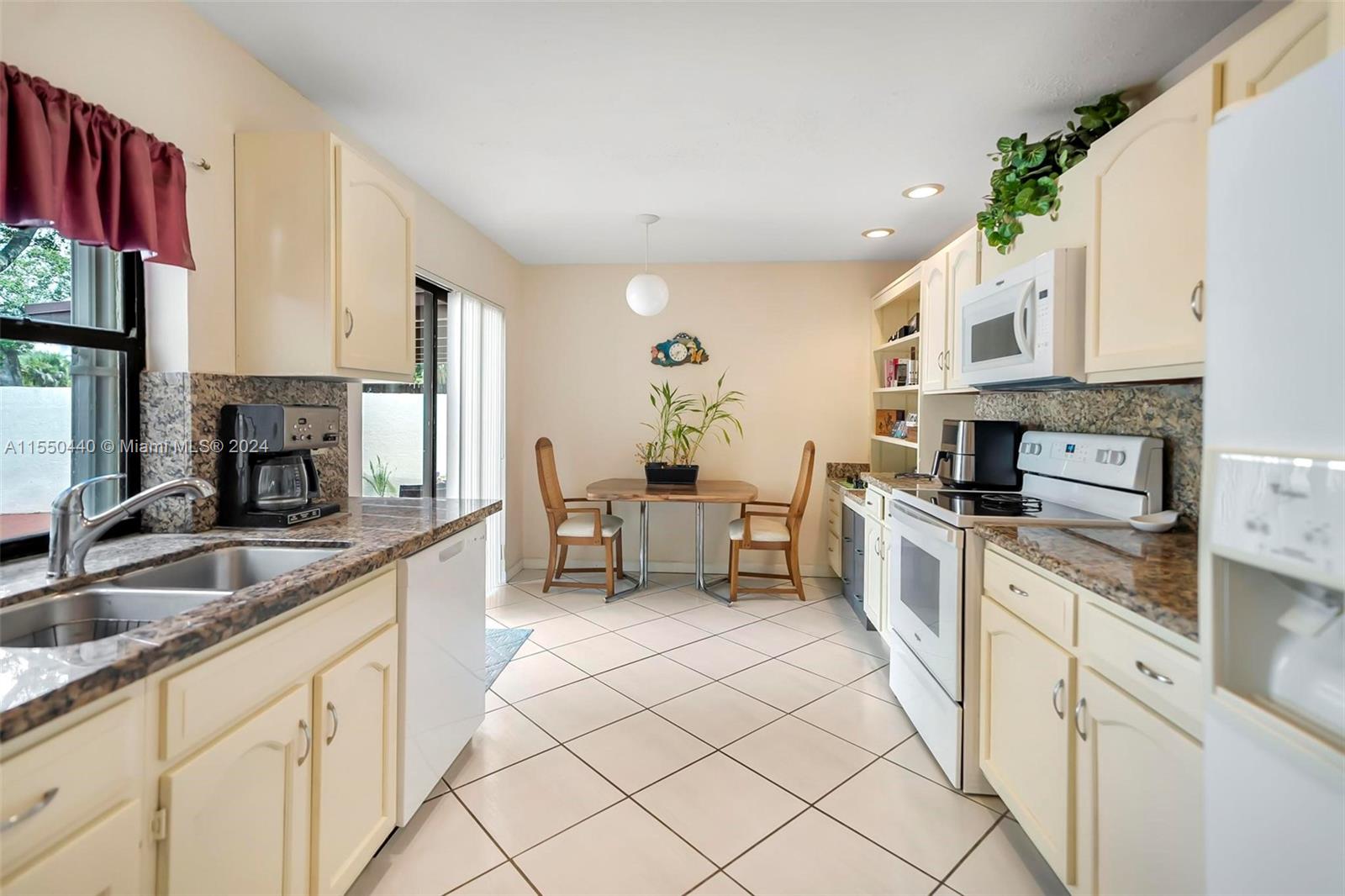 2880 Evergreen Way, Cooper City, FL, 33026 United States, 3 Bedrooms Bedrooms, ,2 BathroomsBathrooms,Residential,For Sale,Evergreen Way,A11550440