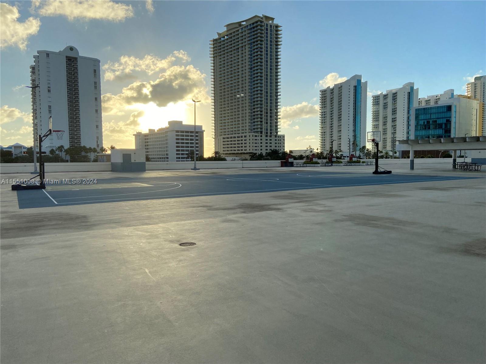 17021 Bay Rd, Sunny Isles Beach, FL, 33160 United States, 2 Bedrooms Bedrooms, ,1 BathroomBathrooms,Residential,For Sale,Bay Rd,A11551008