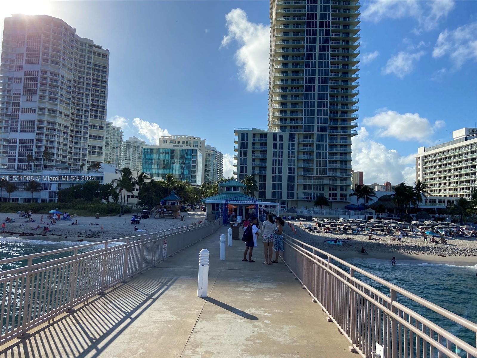 17021 Bay Rd, Sunny Isles Beach, FL, 33160 United States, 2 Bedrooms Bedrooms, ,1 BathroomBathrooms,Residential,For Sale,Bay Rd,A11551008