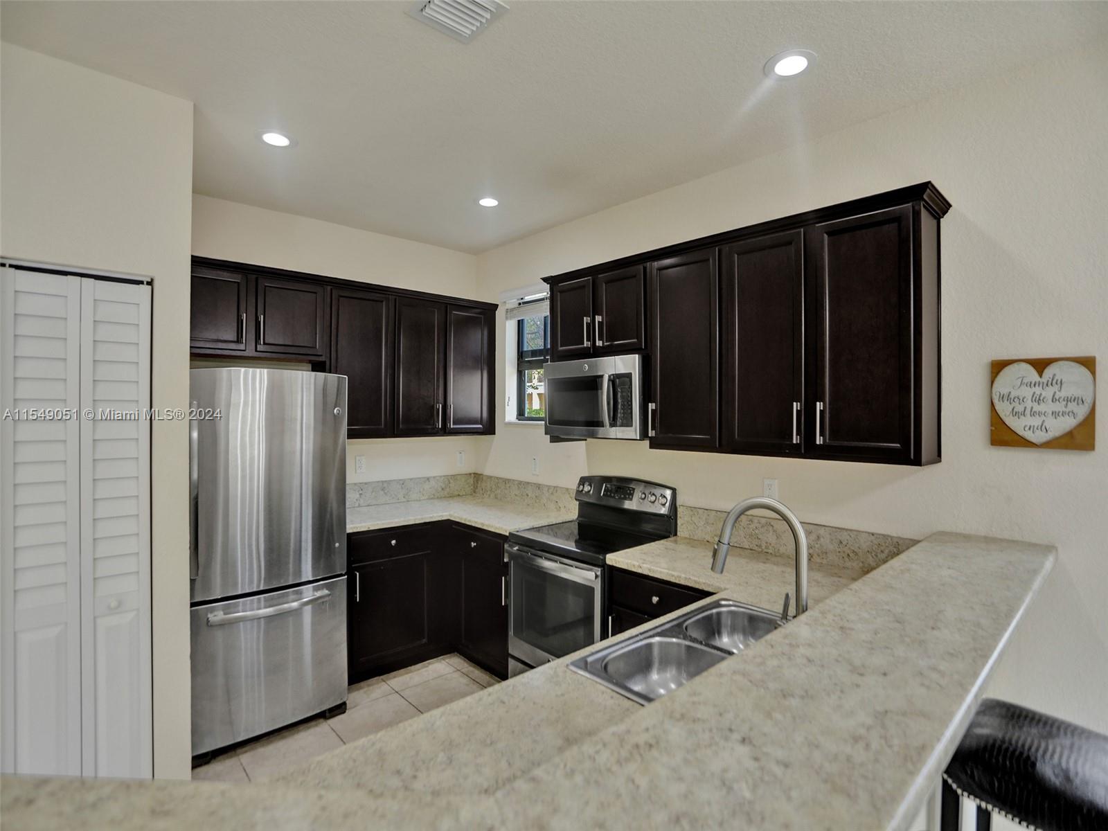 11504 233rd Ln, Homestead, FL, 33032 United States, 5 Bedrooms Bedrooms, ,3 BathroomsBathrooms,Residential,For Sale,233rd Ln,A11549051
