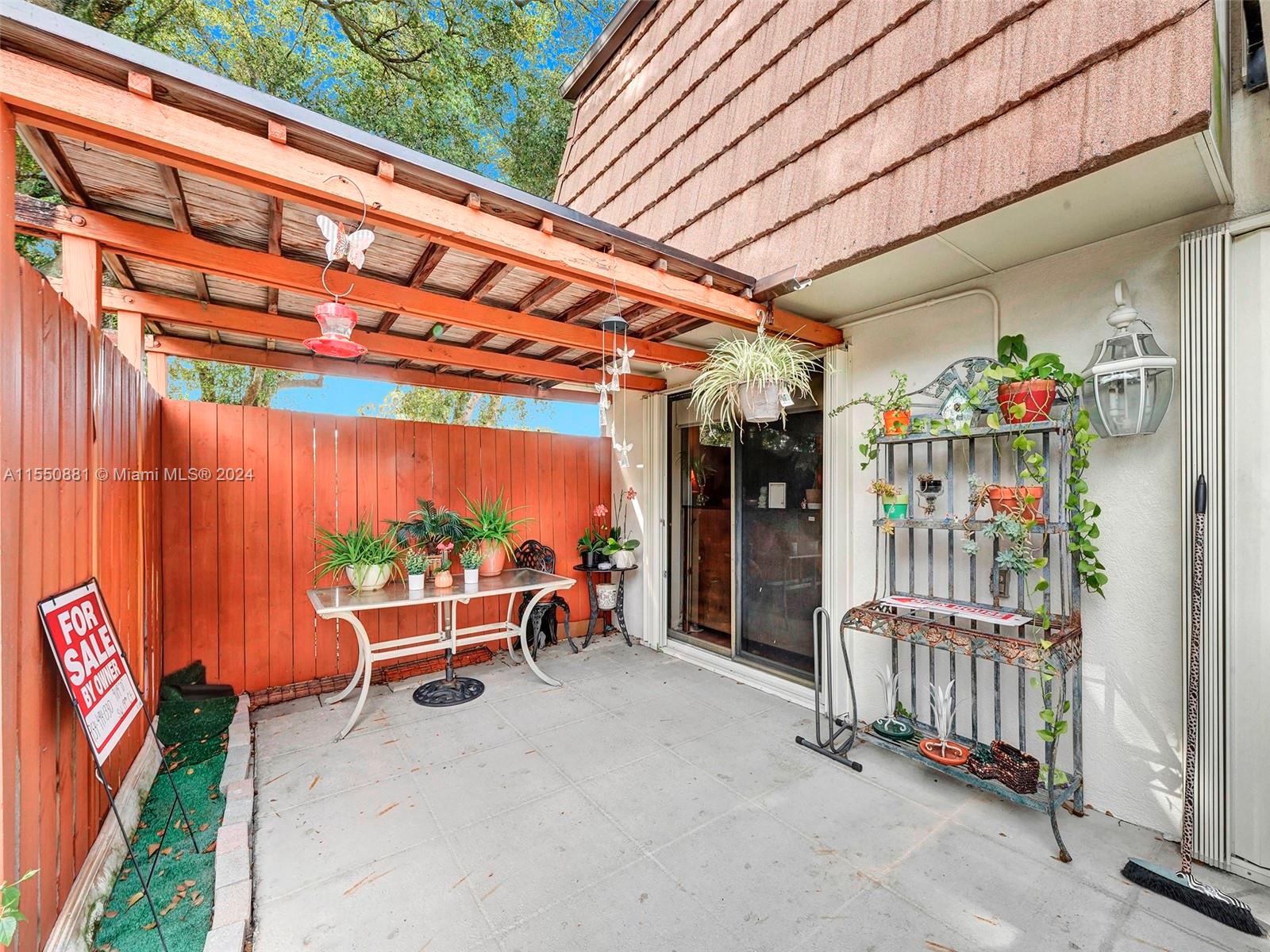 9119 19th Ct, Davie, FL, 33324 United States, 2 Bedrooms Bedrooms, ,2 BathroomsBathrooms,Residential,For Sale,19th Ct,A11550881