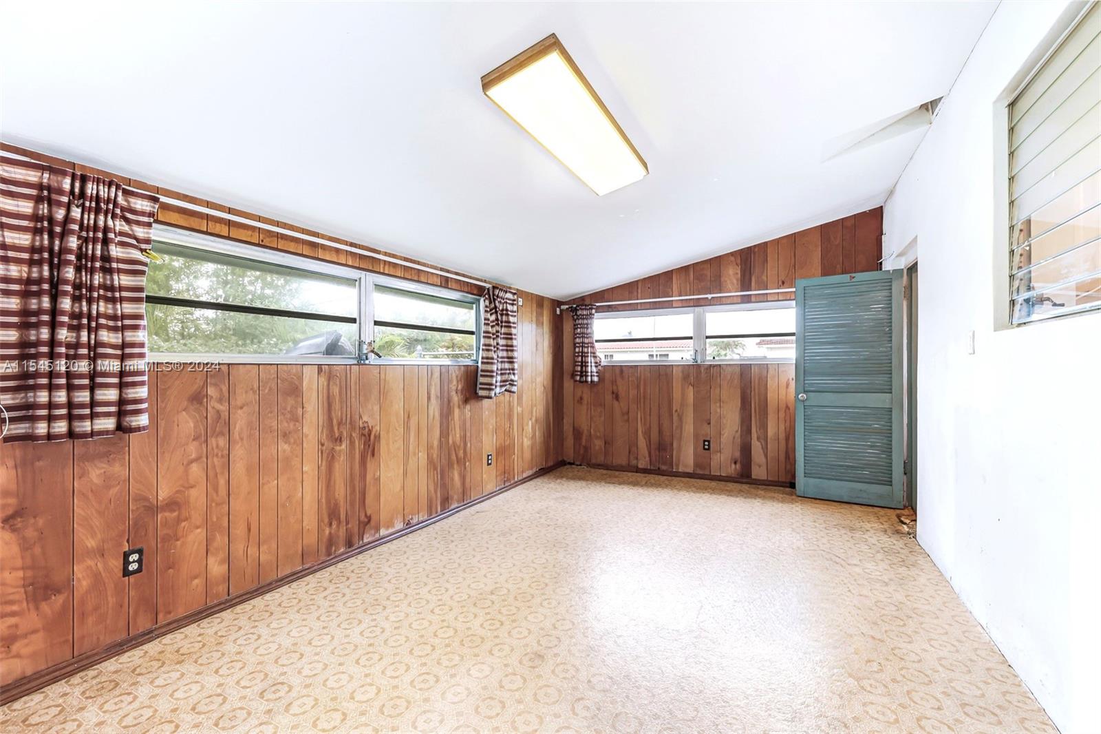 2450 209th Ter, Miami, FL, 33180 United States, 3 Bedrooms Bedrooms, ,2 BathroomsBathrooms,Residential,For Sale,209th Ter,A11545120