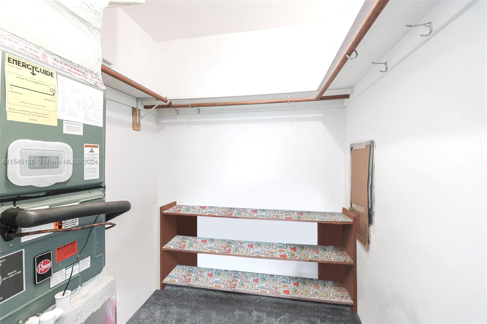 2450 209th Ter, Miami, FL, 33180 United States, 3 Bedrooms Bedrooms, ,2 BathroomsBathrooms,Residential,For Sale,209th Ter,A11545120