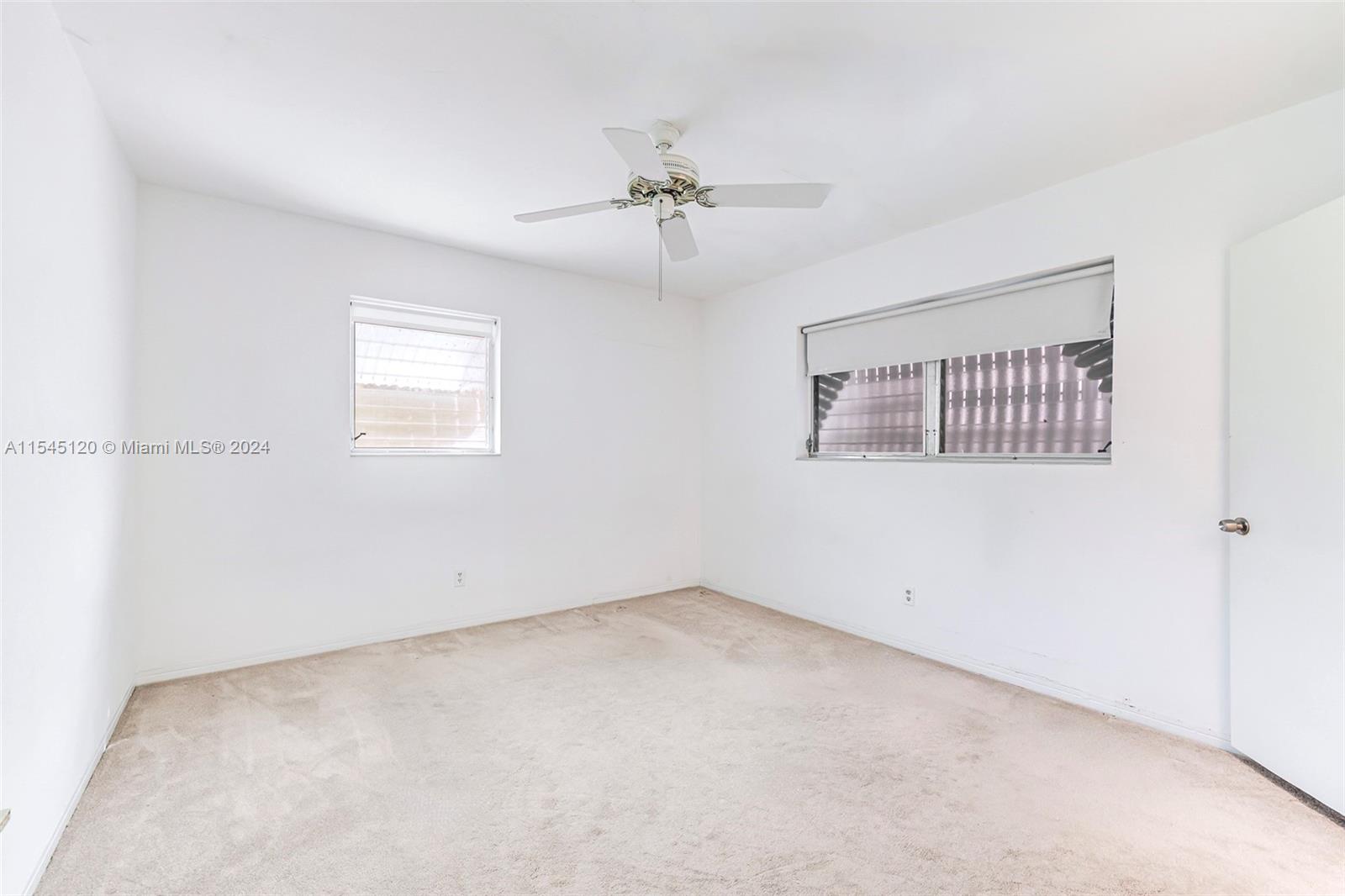 2450 209th Ter, Miami, FL, 33180 United States, 3 Bedrooms Bedrooms, ,2 BathroomsBathrooms,Residential,For Sale,209th Ter,A11545120