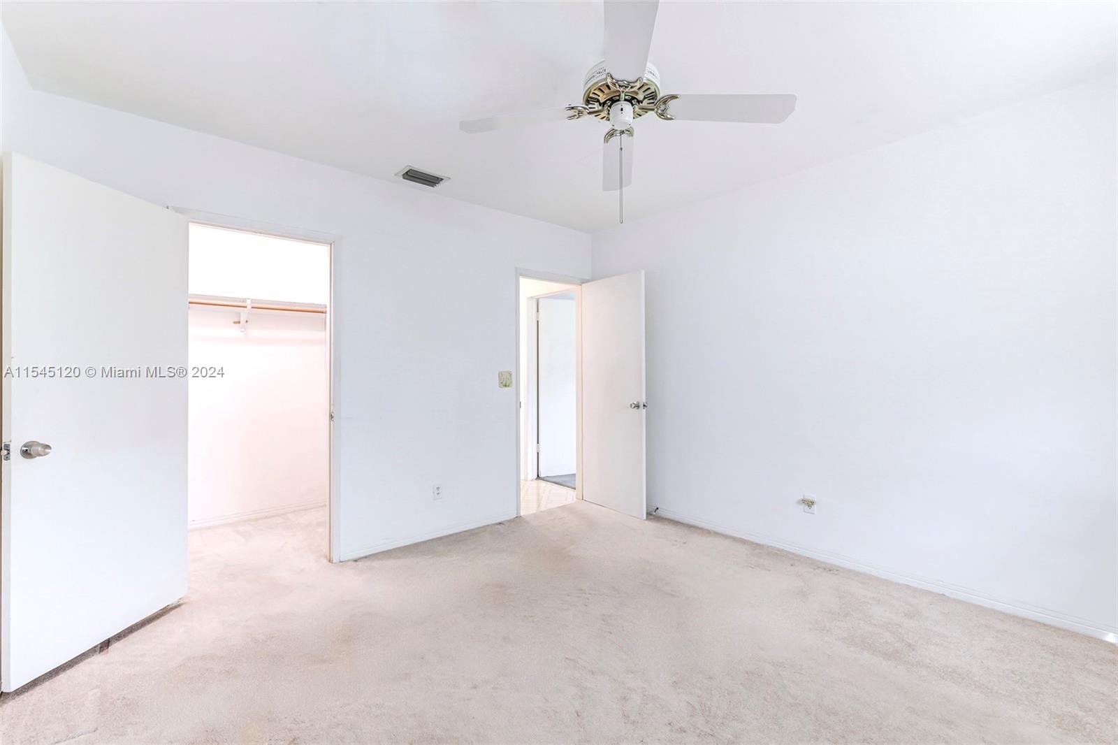 2450 209th Ter, Miami, FL, 33180 United States, 3 Bedrooms Bedrooms, ,2 BathroomsBathrooms,Residential,For Sale,209th Ter,A11545120