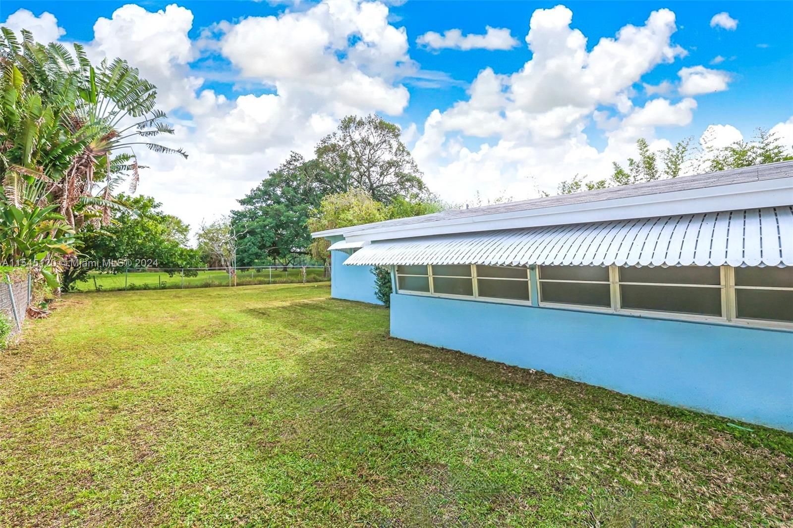 2450 209th Ter, Miami, FL, 33180 United States, 3 Bedrooms Bedrooms, ,2 BathroomsBathrooms,Residential,For Sale,209th Ter,A11545120