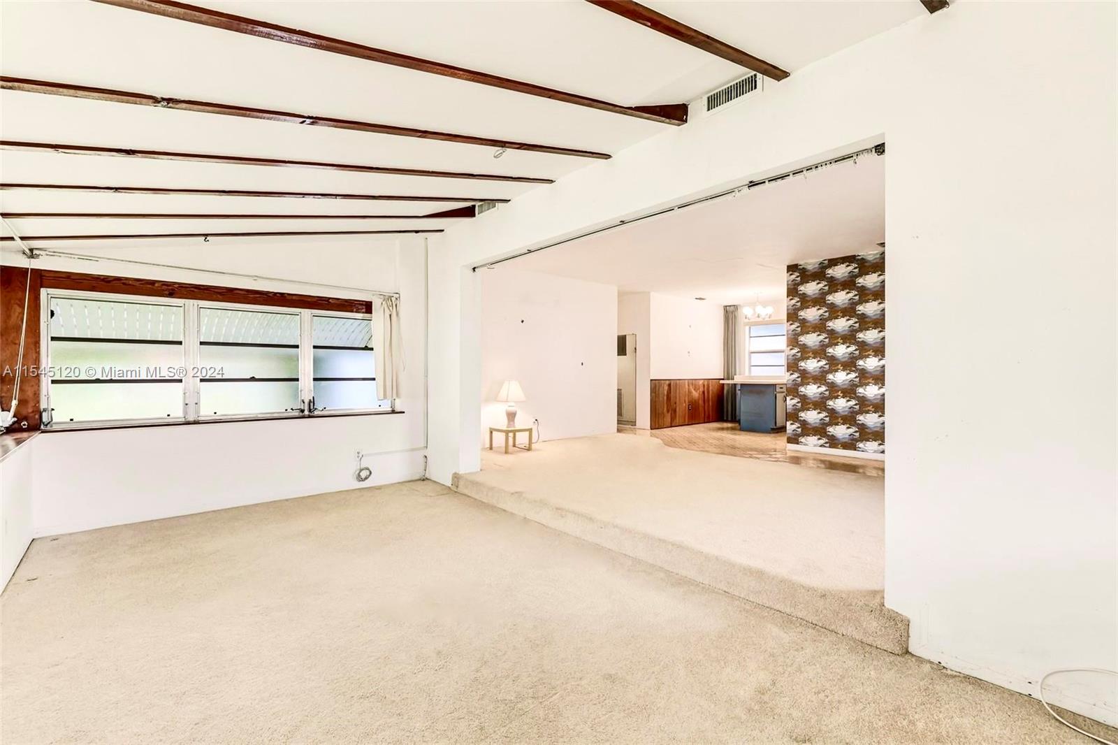 2450 209th Ter, Miami, FL, 33180 United States, 3 Bedrooms Bedrooms, ,2 BathroomsBathrooms,Residential,For Sale,209th Ter,A11545120