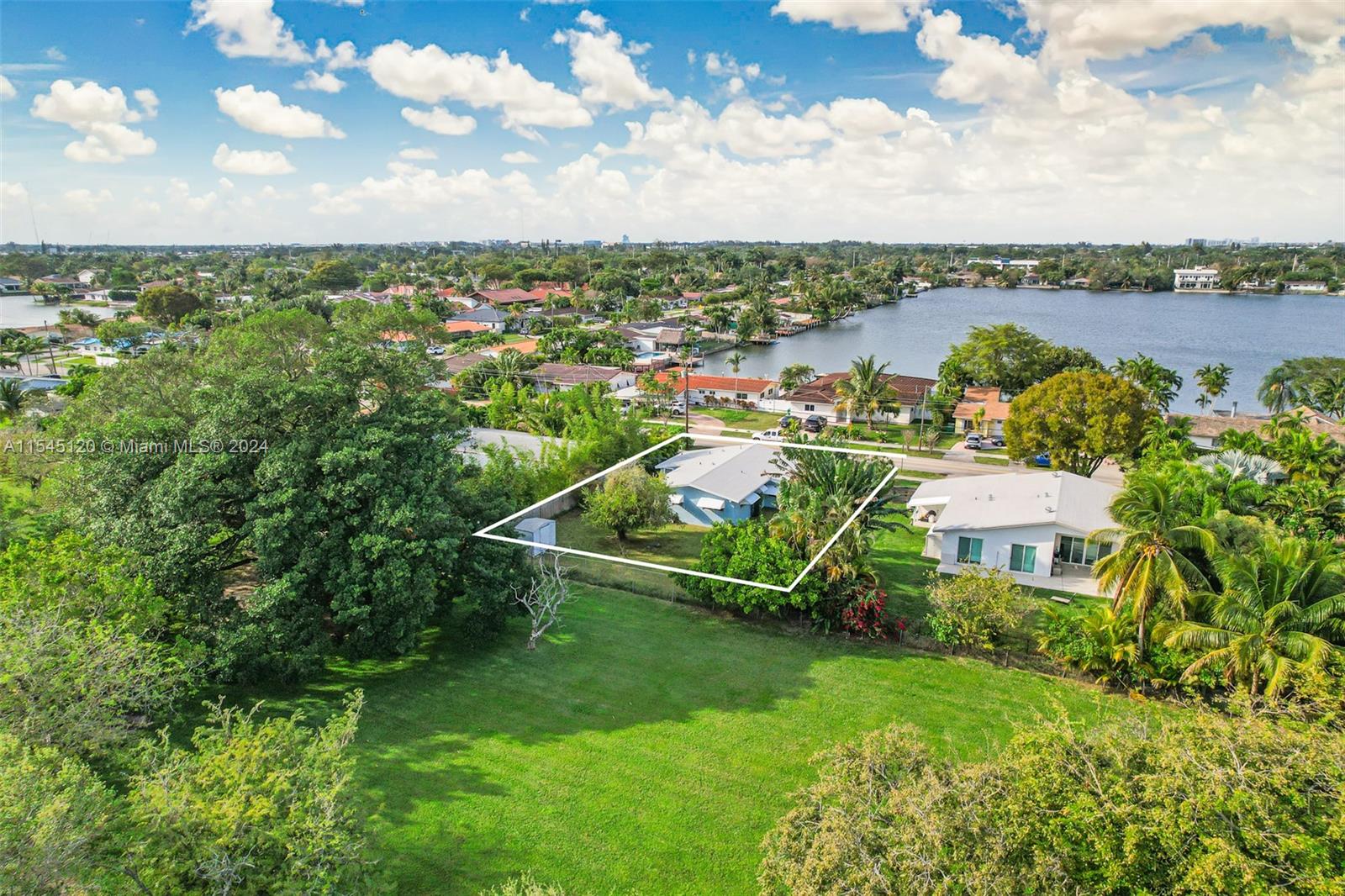 2450 209th Ter, Miami, FL, 33180 United States, 3 Bedrooms Bedrooms, ,2 BathroomsBathrooms,Residential,For Sale,209th Ter,A11545120