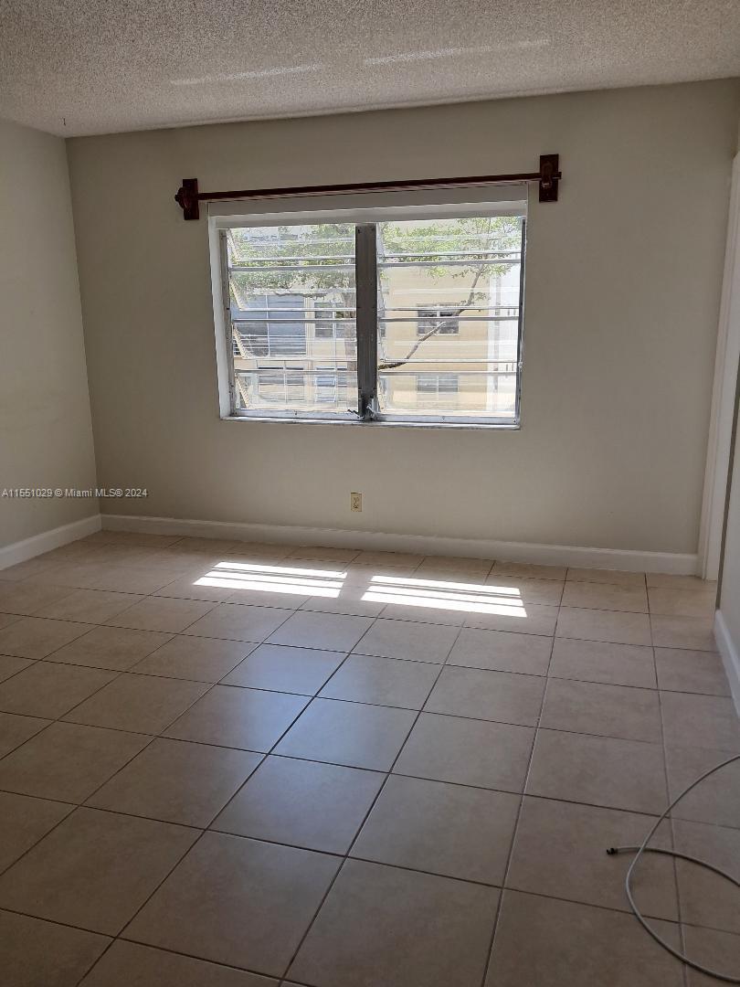 300 Berkley Rd, Hollywood, FL, 33024 United States, 1 Bedroom Bedrooms, ,1 BathroomBathrooms,Residential,For Sale,Berkley Rd,A11551029