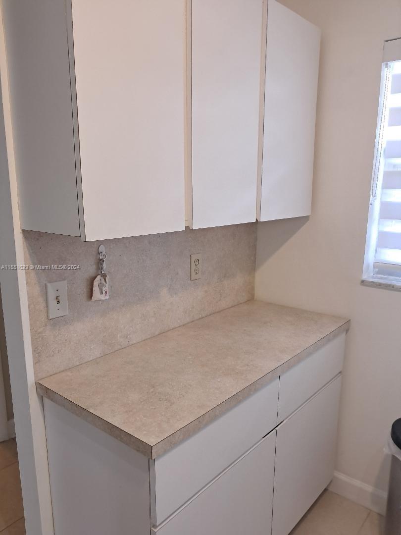 300 Berkley Rd, Hollywood, FL, 33024 United States, 1 Bedroom Bedrooms, ,1 BathroomBathrooms,Residential,For Sale,Berkley Rd,A11551029