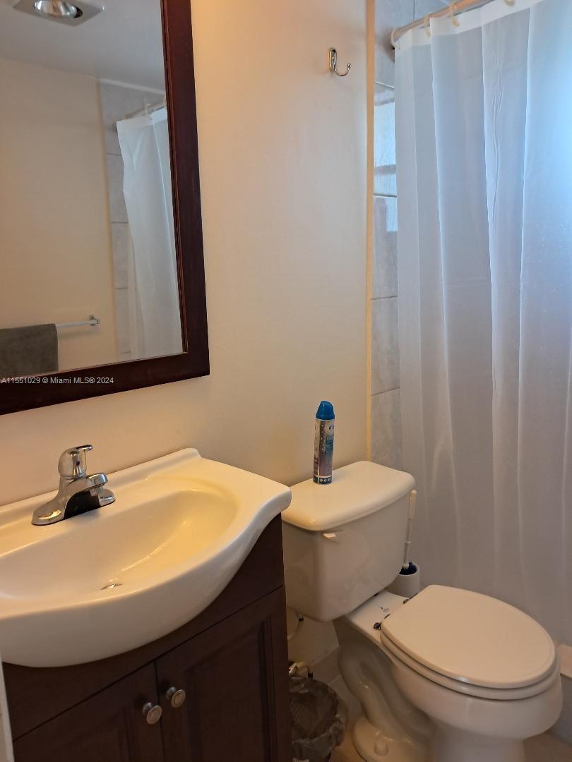 300 Berkley Rd, Hollywood, FL, 33024 United States, 1 Bedroom Bedrooms, ,1 BathroomBathrooms,Residential,For Sale,Berkley Rd,A11551029