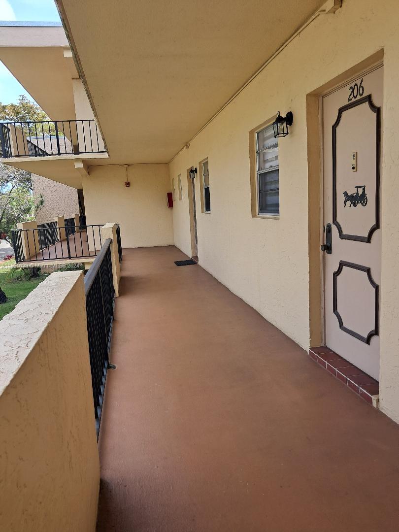 300 Berkley Rd, Hollywood, FL, 33024 United States, 1 Bedroom Bedrooms, ,1 BathroomBathrooms,Residential,For Sale,Berkley Rd,A11551029