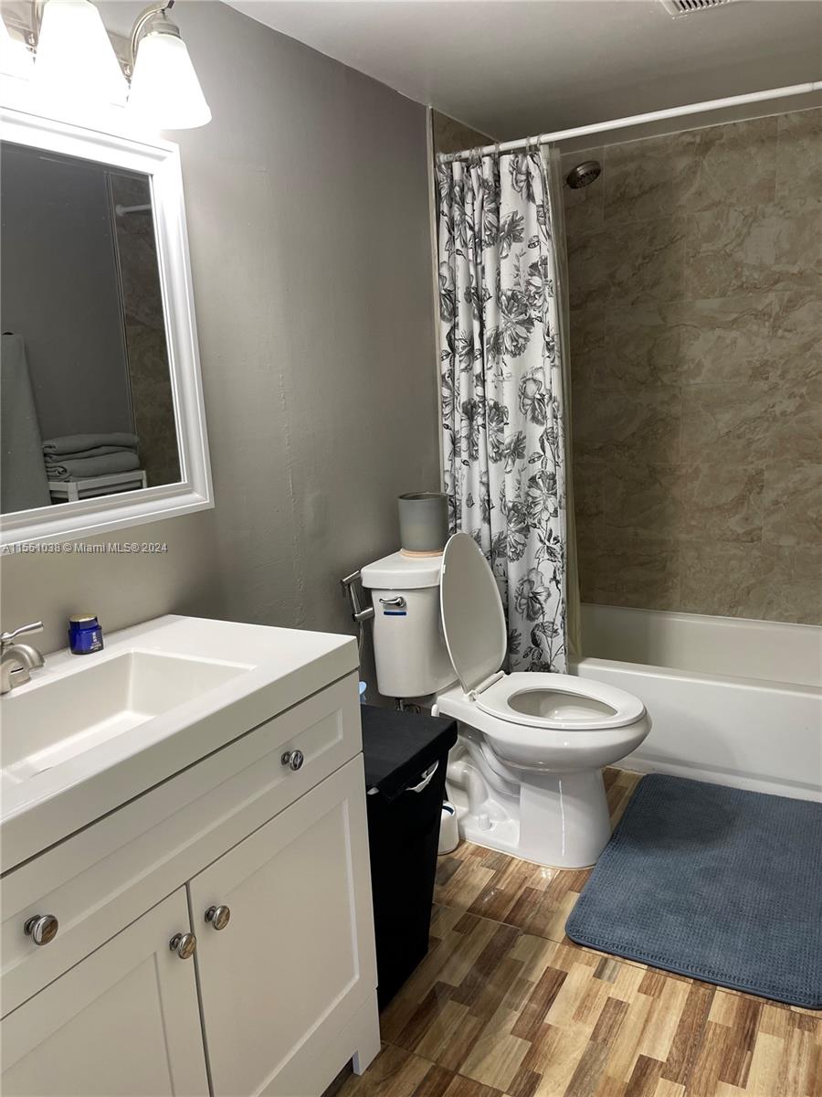 Lauderhill, Florida 33319, 2 Bedrooms Bedrooms, ,2 BathroomsBathrooms,Residential,For Sale,A11551038