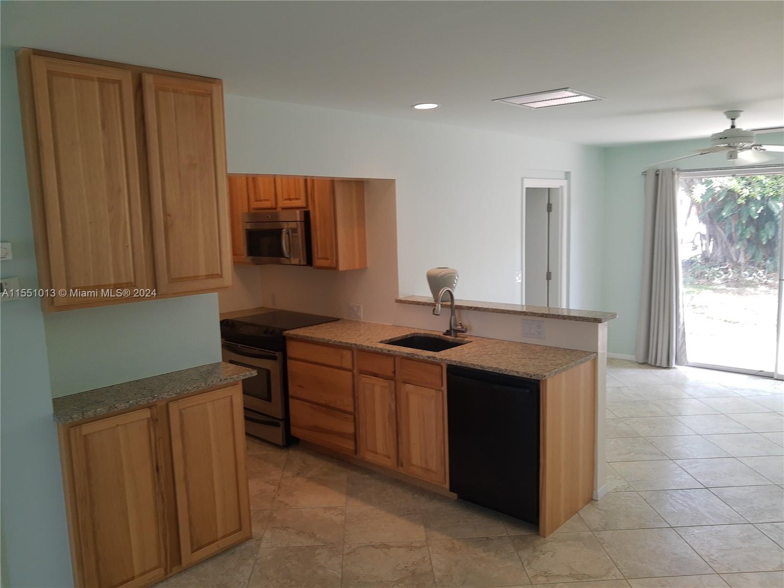 Guest kitchen
