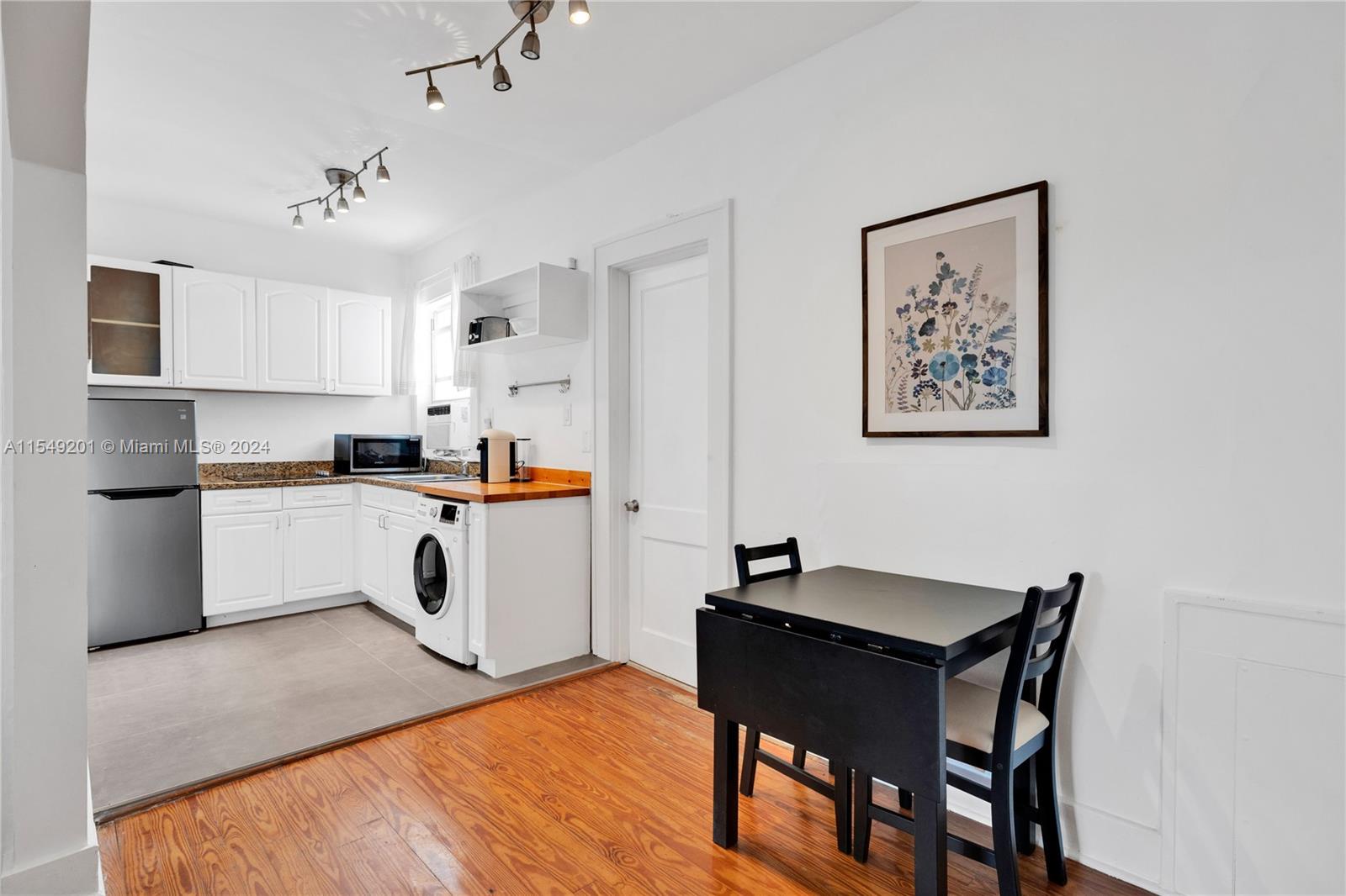 642 Michigan Ave 11, Miami Beach, Florida 33139, 1 Bedroom Bedrooms, ,1 BathroomBathrooms,Residential,For Sale,642 Michigan Ave 11,A11549201