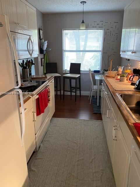 9926 Nob Hill Ct, Sunrise, FL, 33351 United States, 2 Bedrooms Bedrooms, ,2 BathroomsBathrooms,Residential,For Sale,Nob Hill Ct,A11550922