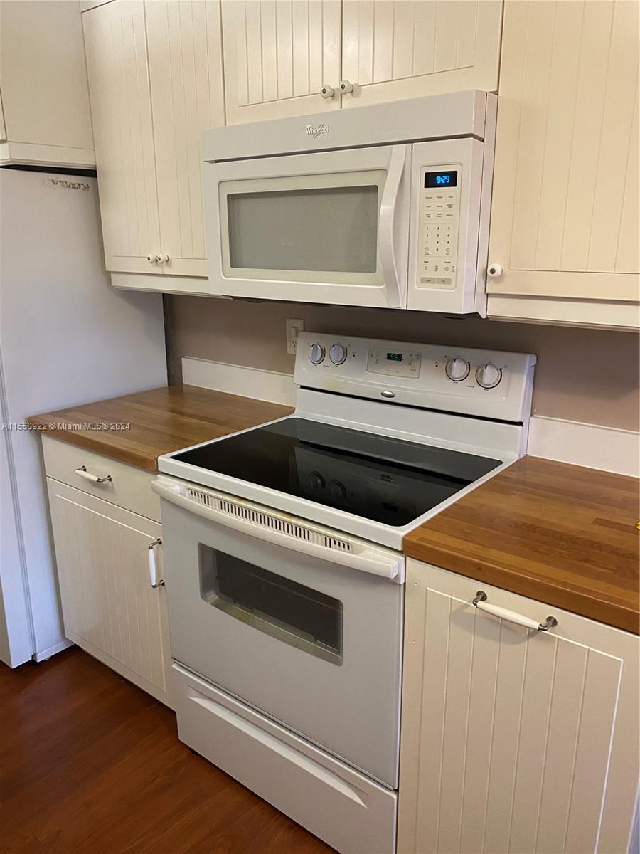 9926 Nob Hill Ct, Sunrise, FL, 33351 United States, 2 Bedrooms Bedrooms, ,2 BathroomsBathrooms,Residential,For Sale,Nob Hill Ct,A11550922
