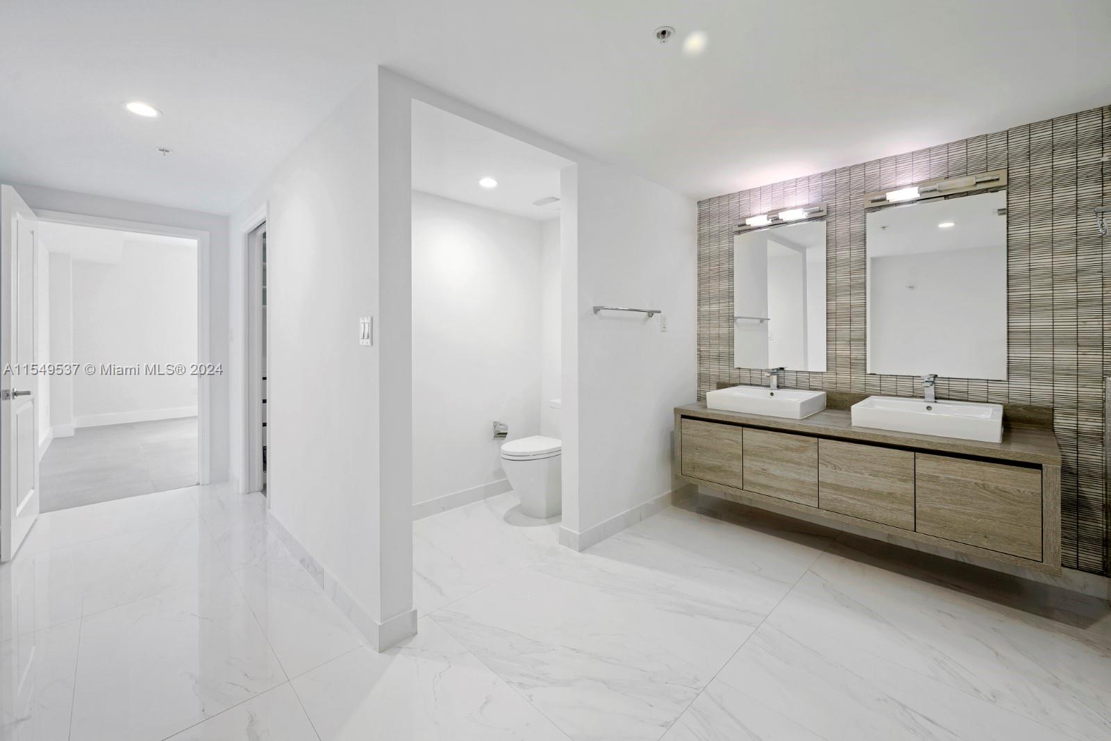 400 Sunny Isles Blvd 705, Sunny Isles Beach, Florida 33160, 3 Bedrooms Bedrooms, ,2 BathroomsBathrooms,Residentiallease,For Rent,400 Sunny Isles Blvd 705,A11549537