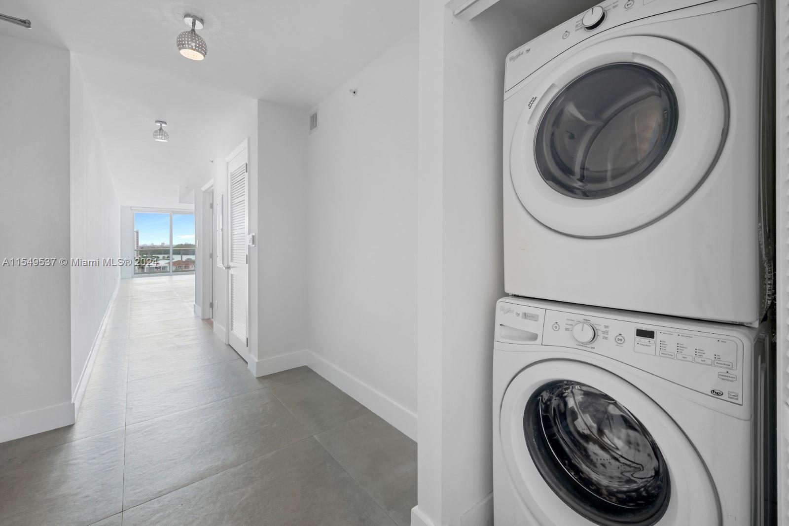400 Sunny Isles Blvd 705, Sunny Isles Beach, Florida 33160, 3 Bedrooms Bedrooms, ,2 BathroomsBathrooms,Residentiallease,For Rent,400 Sunny Isles Blvd 705,A11549537