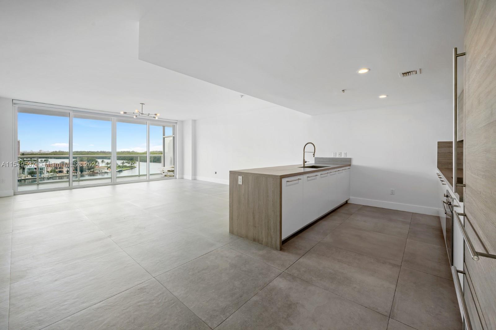 400 Sunny Isles Blvd 705, Sunny Isles Beach, Florida 33160, 3 Bedrooms Bedrooms, ,2 BathroomsBathrooms,Residentiallease,For Rent,400 Sunny Isles Blvd 705,A11549537