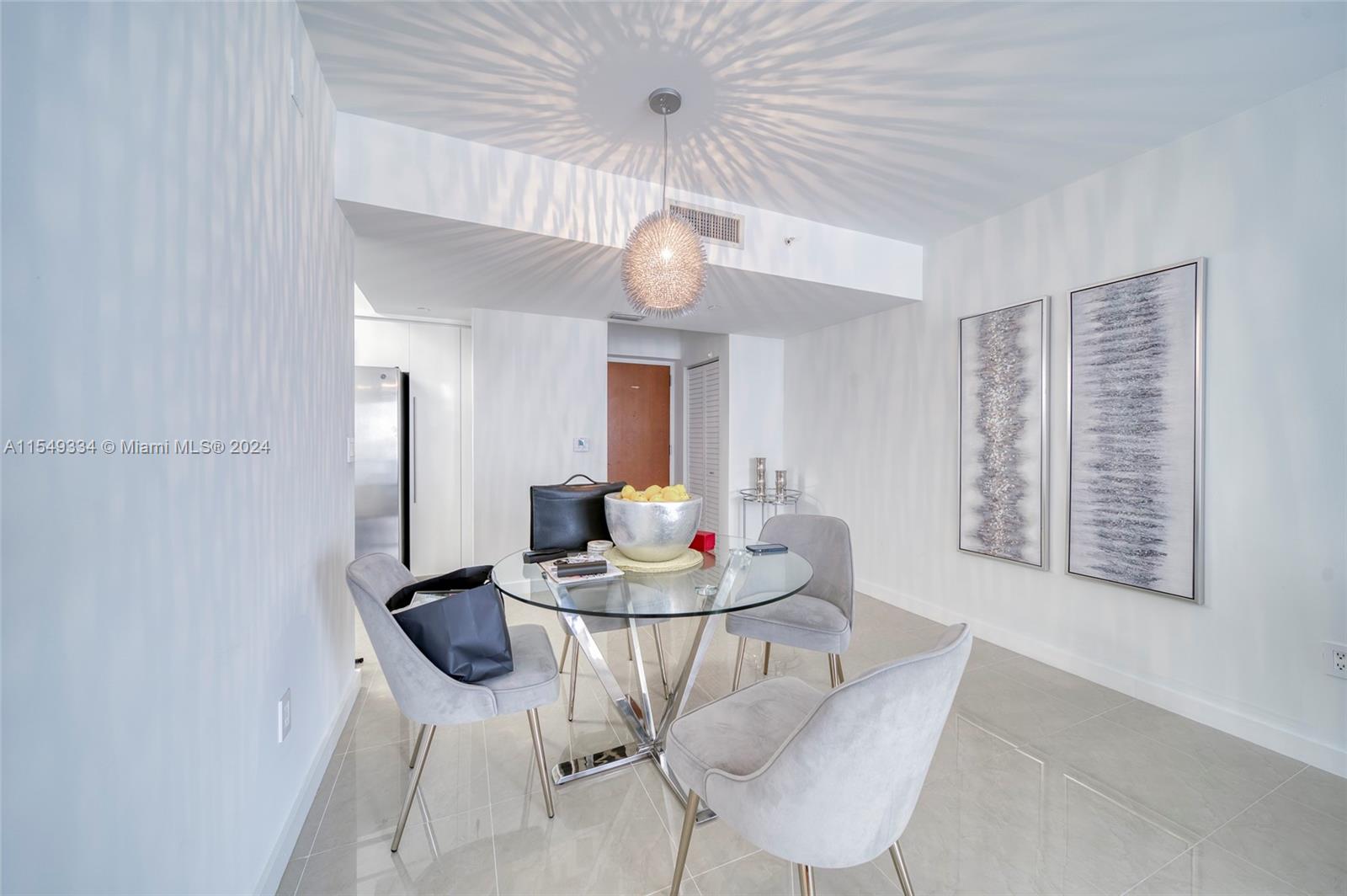 6365 Collins Ave 805, Miami Beach, Florida 33141, 1 Bedroom Bedrooms, ,1 BathroomBathrooms,Residential,For Sale,6365 Collins Ave 805,A11549334