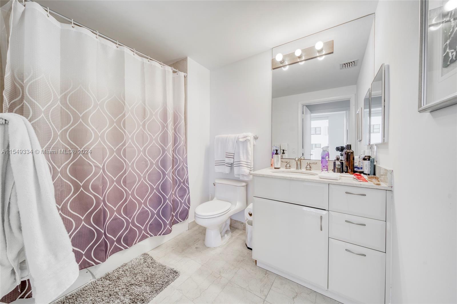 6365 Collins Ave, Miami Beach, FL, 33141 United States, 1 Bedroom Bedrooms, ,1 BathroomBathrooms,Residential,For Sale,Collins Ave,A11549334