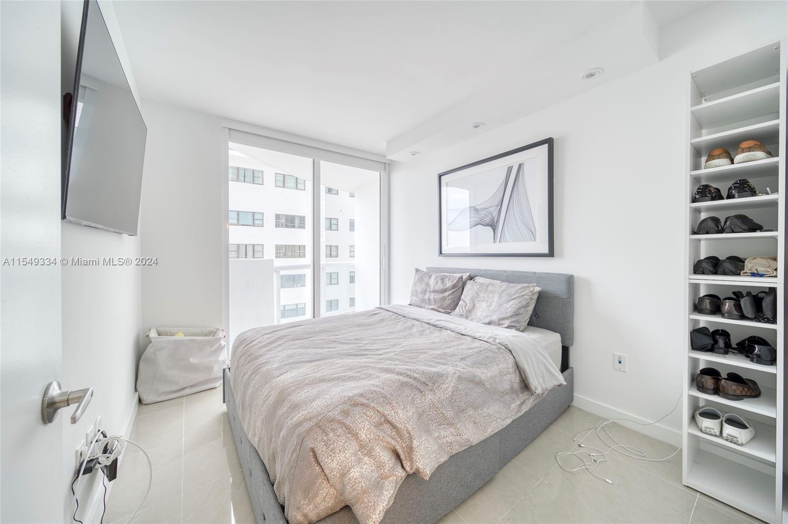 6365 Collins Ave, Miami Beach, FL, 33141 United States, 1 Bedroom Bedrooms, ,1 BathroomBathrooms,Residential,For Sale,Collins Ave,A11549334