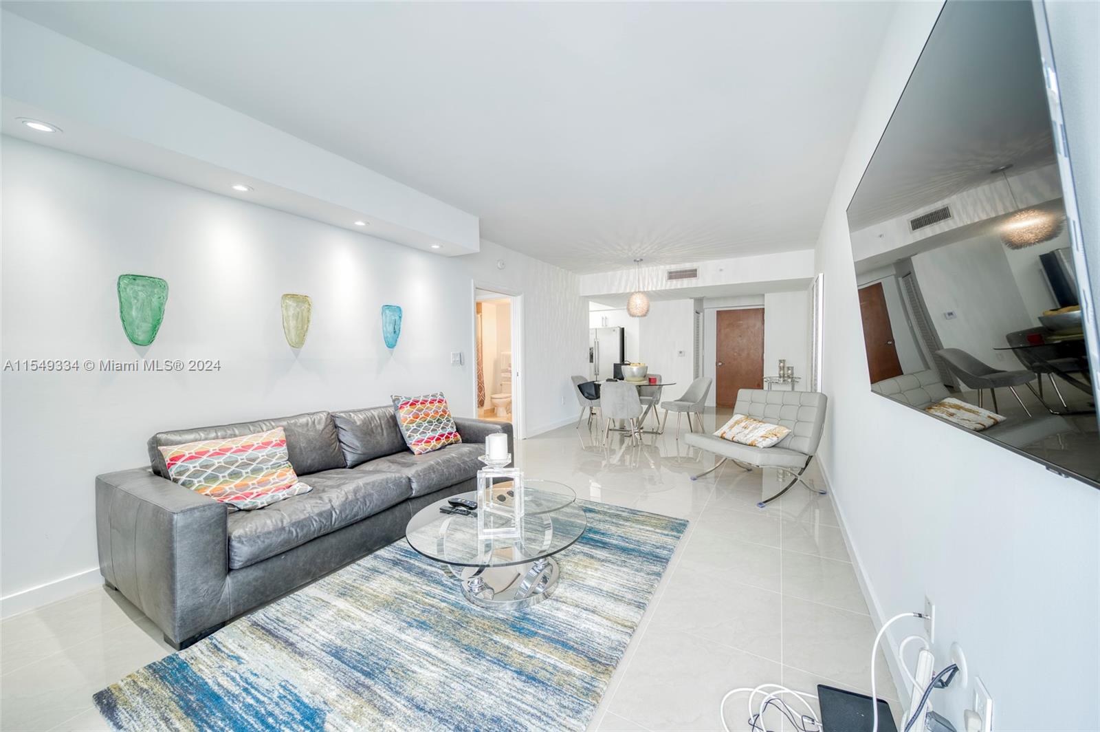6365 Collins Ave 805, Miami Beach, Florida 33141, 1 Bedroom Bedrooms, ,1 BathroomBathrooms,Residential,For Sale,6365 Collins Ave 805,A11549334