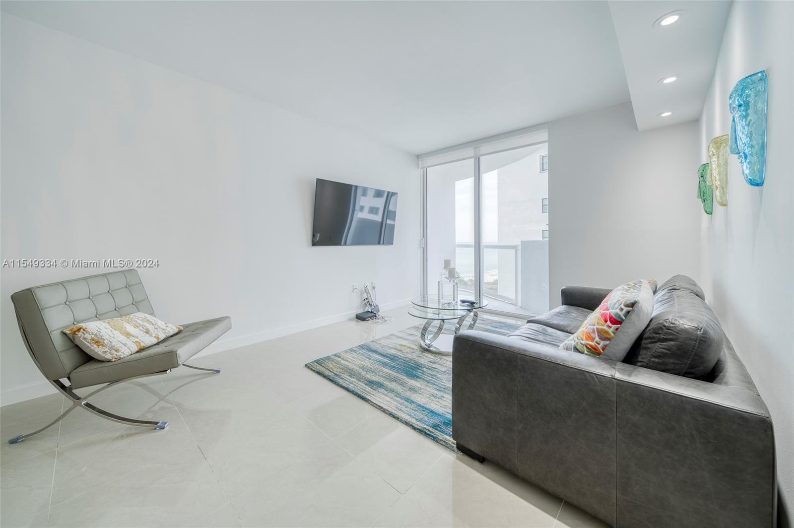 6365 Collins Ave 805, Miami Beach, Florida 33141, 1 Bedroom Bedrooms, ,1 BathroomBathrooms,Residential,For Sale,6365 Collins Ave 805,A11549334