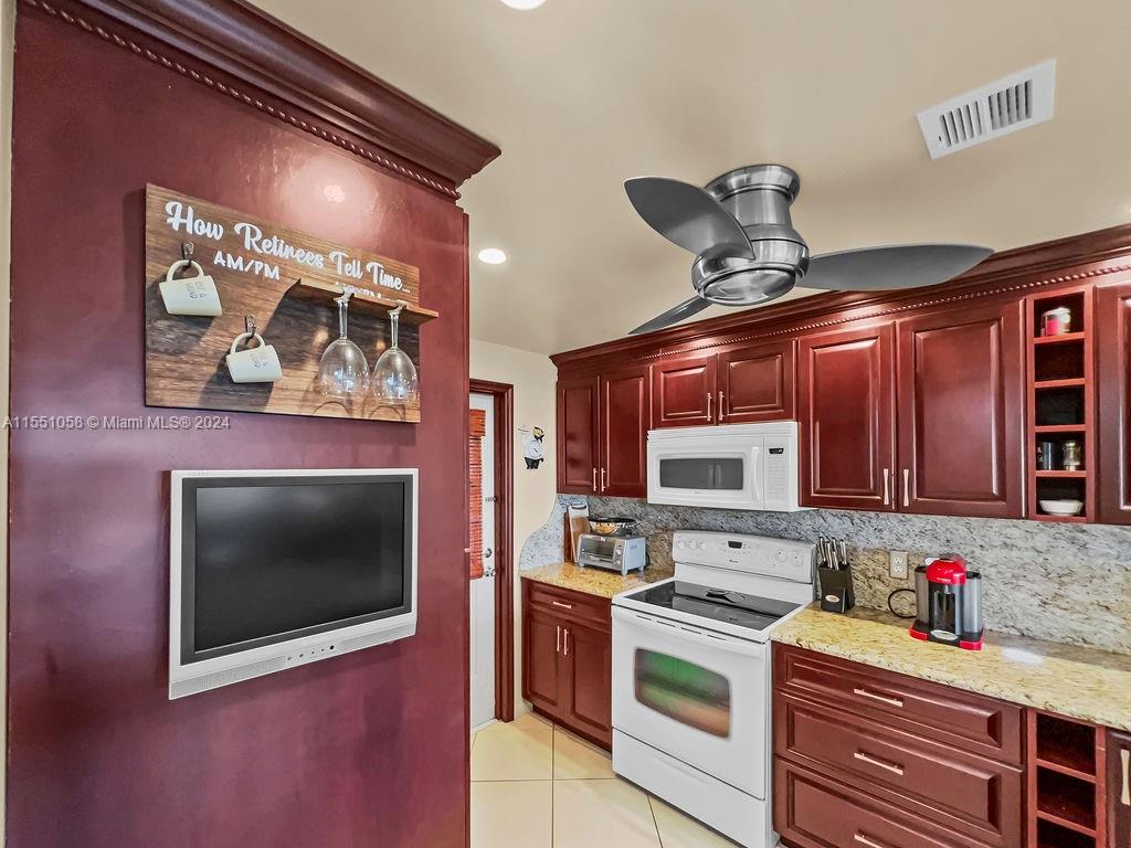 3050 Palm Aire Dr, Pompano Beach, FL, 33069 United States, 3 Bedrooms Bedrooms, ,2 BathroomsBathrooms,Residential,For Sale,Palm Aire Dr,A11551058