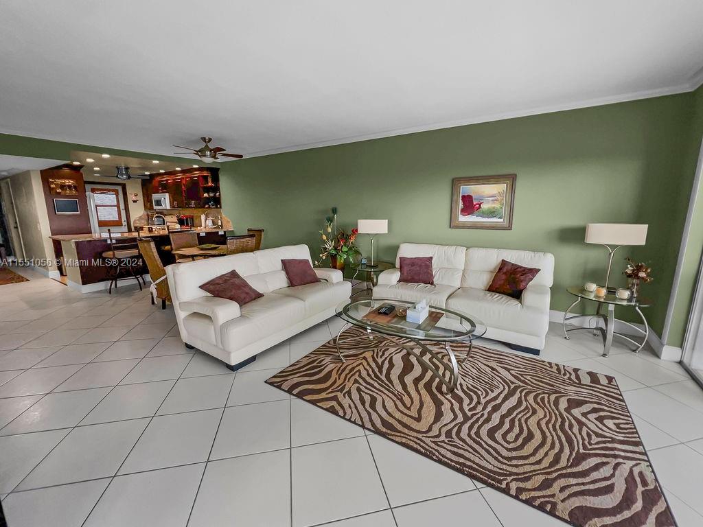 3050 N Palm Aire Dr 701, Pompano Beach, Florida 33069, 3 Bedrooms Bedrooms, ,2 BathroomsBathrooms,Residential,For Sale,3050 N Palm Aire Dr 701,A11551058