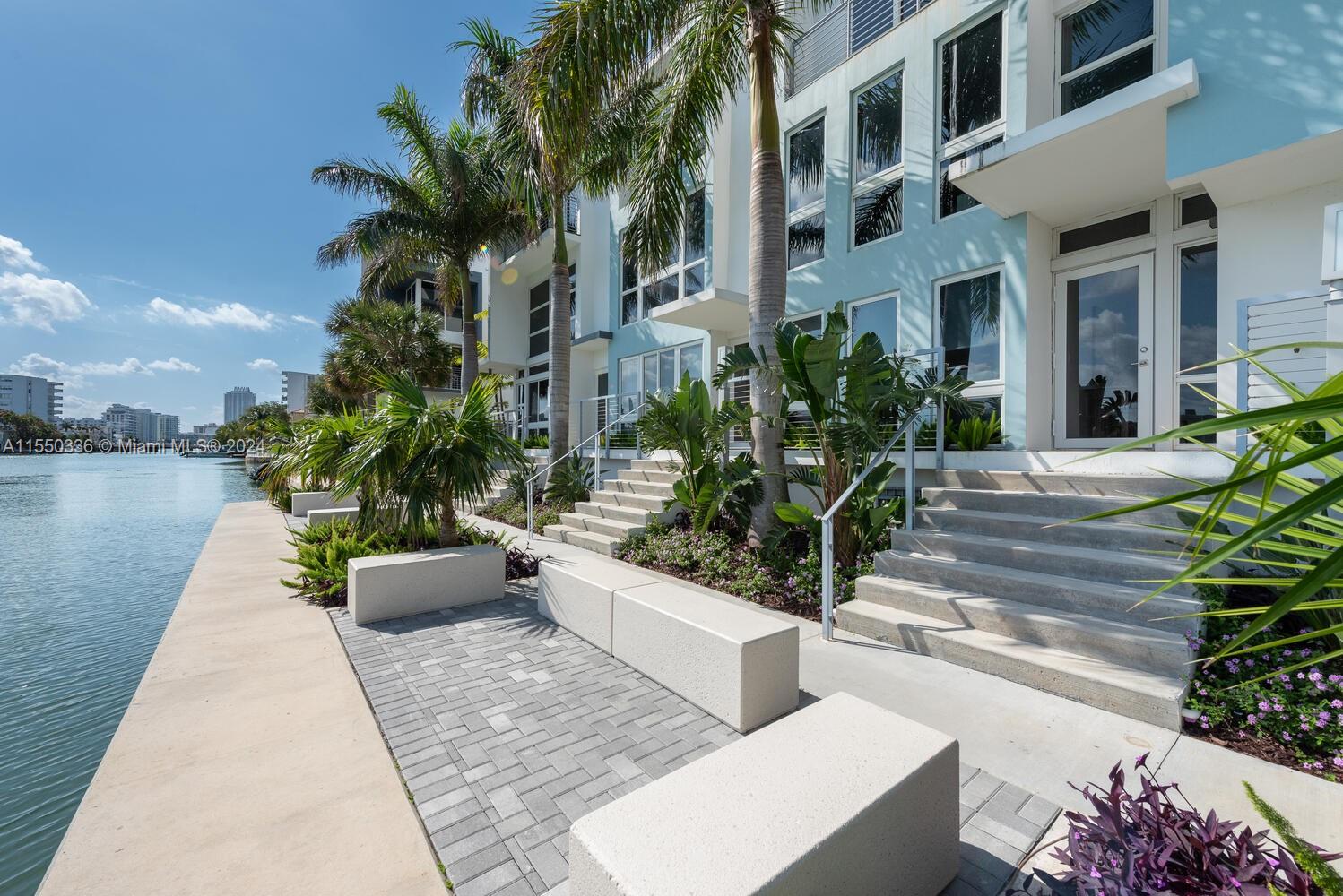 47 SHORE DR, Miami Beach, FL, 33141 United States, 4 Bedrooms Bedrooms, ,4 BathroomsBathrooms,Residential,For Sale,SHORE DR,A11550336