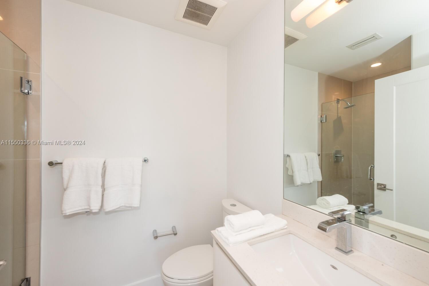 47 SHORE DR, Miami Beach, FL, 33141 United States, 4 Bedrooms Bedrooms, ,4 BathroomsBathrooms,Residential,For Sale,SHORE DR,A11550336