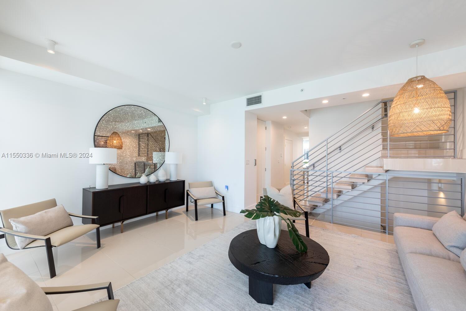 47 SHORE DR, Miami Beach, FL, 33141 United States, 4 Bedrooms Bedrooms, ,4 BathroomsBathrooms,Residential,For Sale,SHORE DR,A11550336