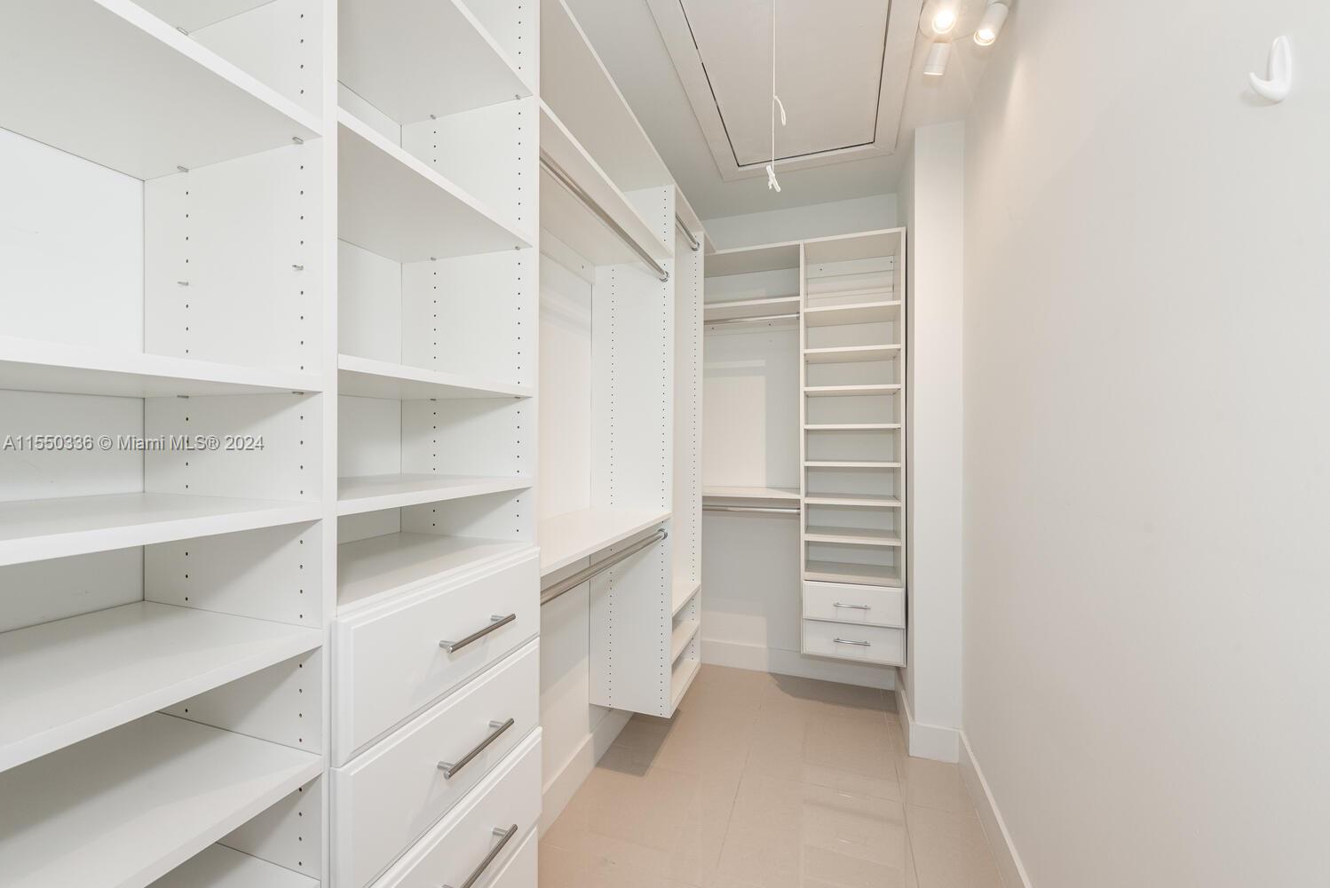 47 SHORE DR, Miami Beach, FL, 33141 United States, 4 Bedrooms Bedrooms, ,4 BathroomsBathrooms,Residential,For Sale,SHORE DR,A11550336