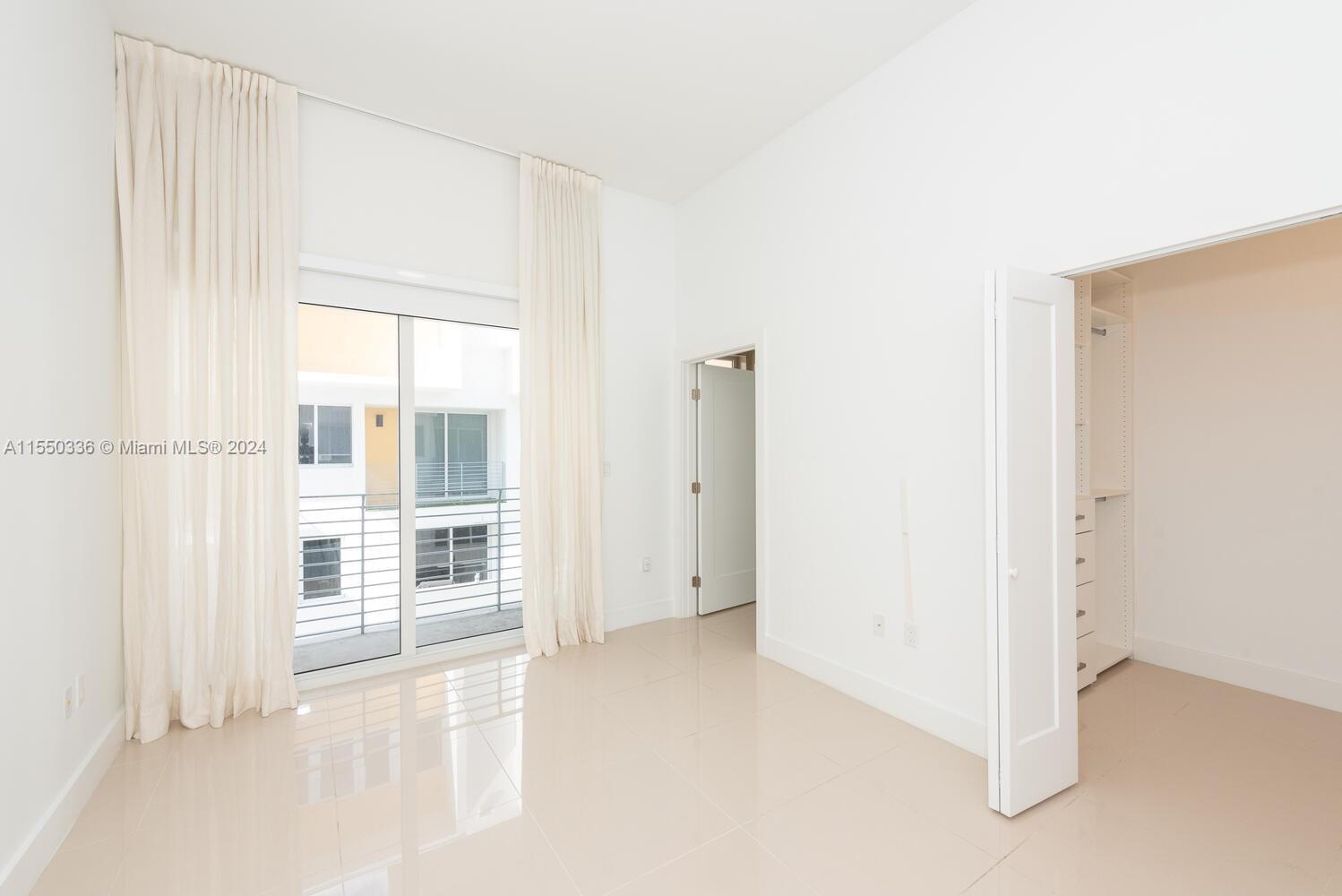 47 SHORE DR, Miami Beach, FL, 33141 United States, 4 Bedrooms Bedrooms, ,4 BathroomsBathrooms,Residential,For Sale,SHORE DR,A11550336