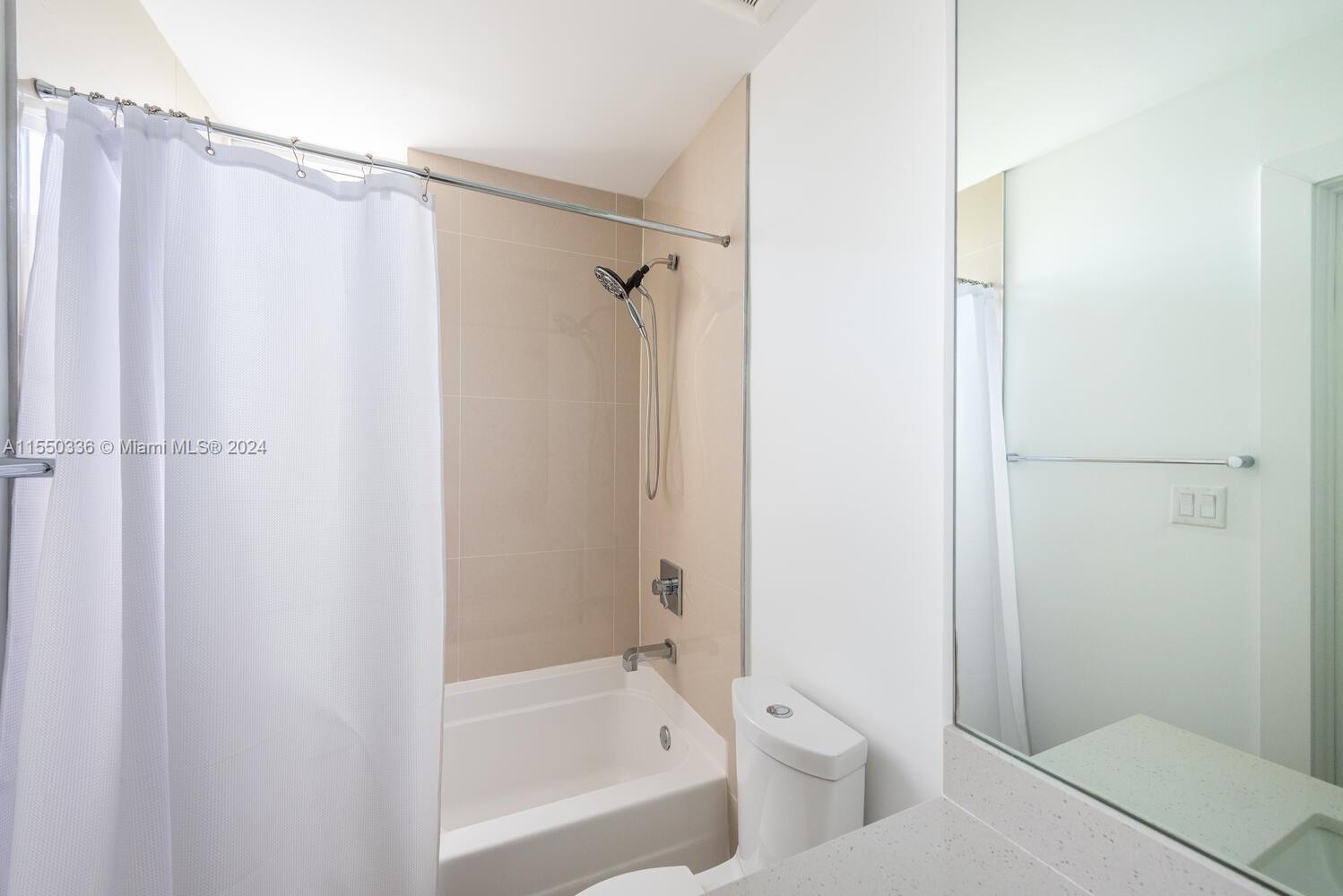 47 SHORE DR, Miami Beach, FL, 33141 United States, 4 Bedrooms Bedrooms, ,4 BathroomsBathrooms,Residential,For Sale,SHORE DR,A11550336