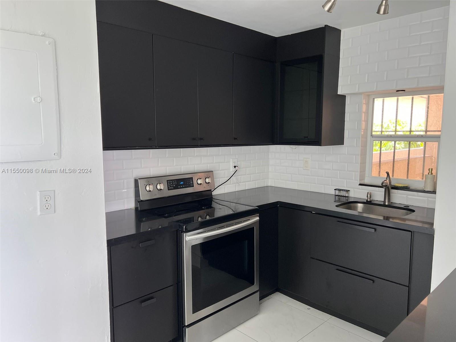 870 NW 87th Ave 202, Miami, Florida 33172, 3 Bedrooms Bedrooms, ,2 BathroomsBathrooms,Residential,For Sale,870 NW 87th Ave 202,A11550098