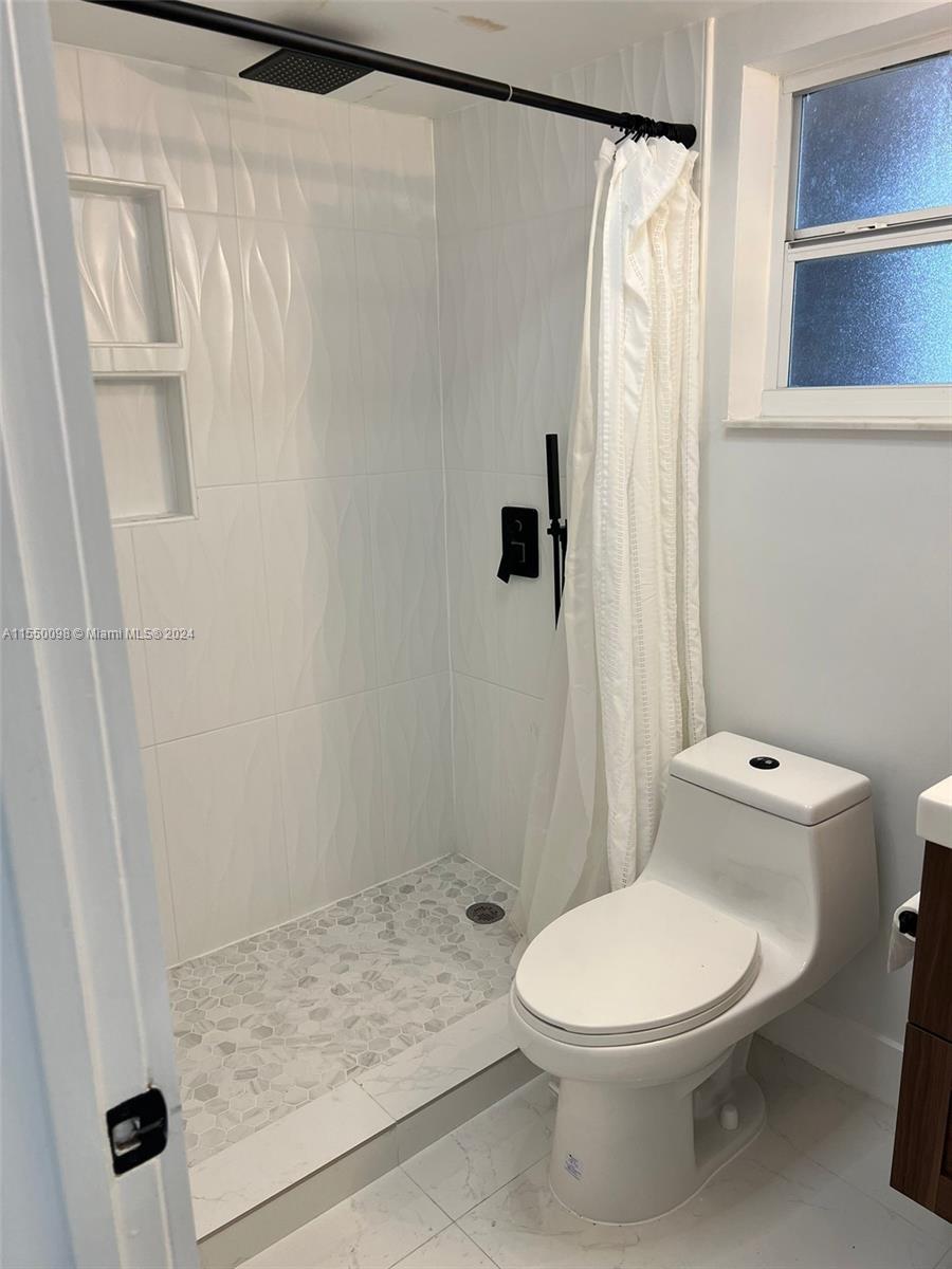 870 NW 87th Ave 202, Miami, Florida 33172, 3 Bedrooms Bedrooms, ,2 BathroomsBathrooms,Residential,For Sale,870 NW 87th Ave 202,A11550098