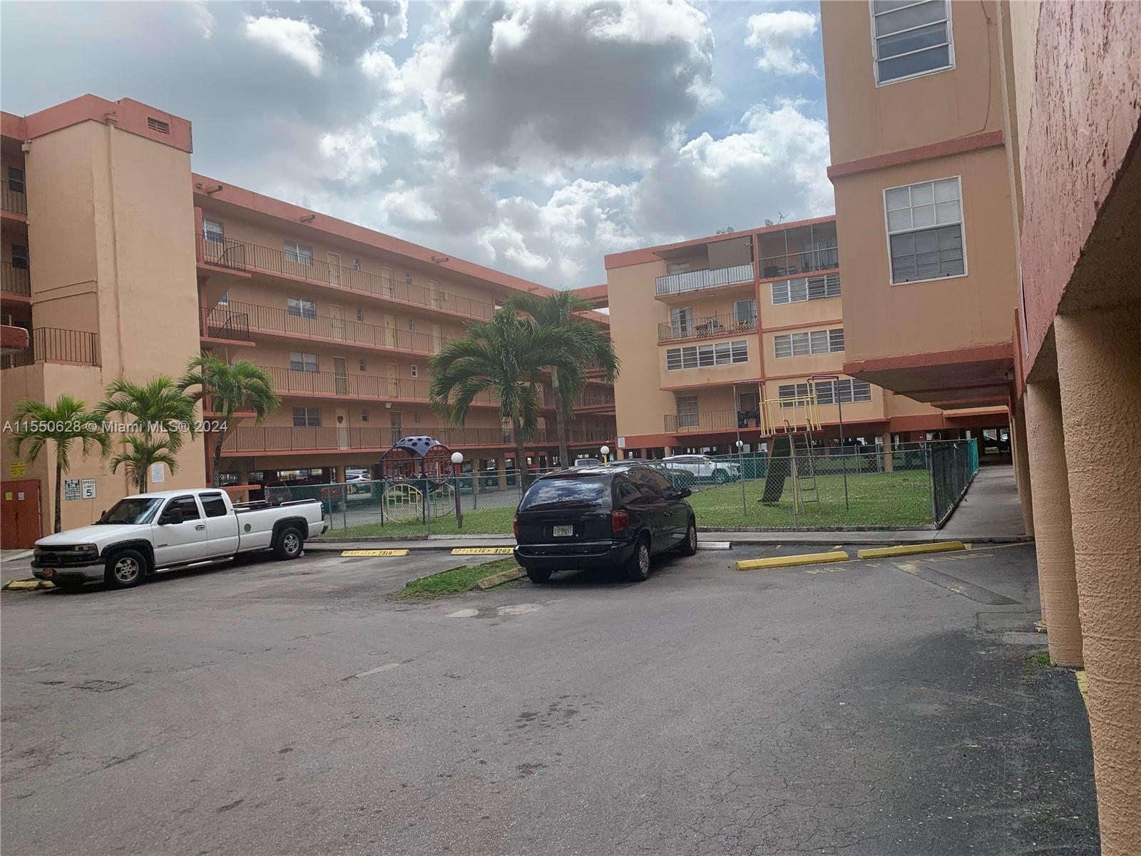 1910 56th St, Hialeah, FL, 33012 United States, 3 Bedrooms Bedrooms, ,2 BathroomsBathrooms,Residential,For Sale,56th St,A11550628