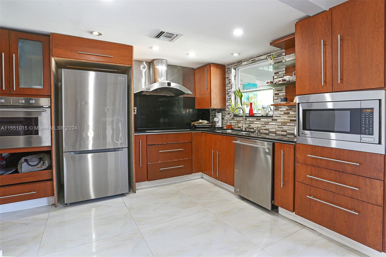 1611 124th Pl Concourse, Miami, FL, 33175 United States, 3 Bedrooms Bedrooms, ,3 BathroomsBathrooms,Residential,For Sale,124th Pl Concourse,A11551015