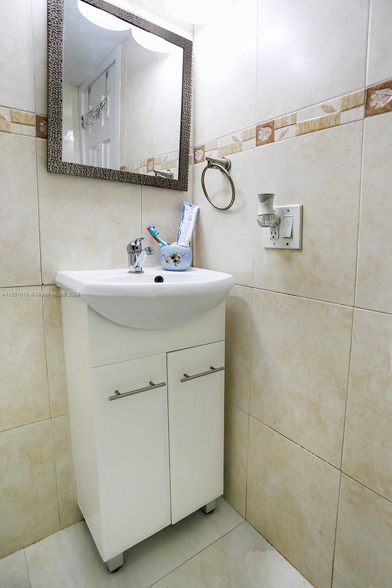 1611 124th Pl Concourse, Miami, FL, 33175 United States, 3 Bedrooms Bedrooms, ,3 BathroomsBathrooms,Residential,For Sale,124th Pl Concourse,A11551015